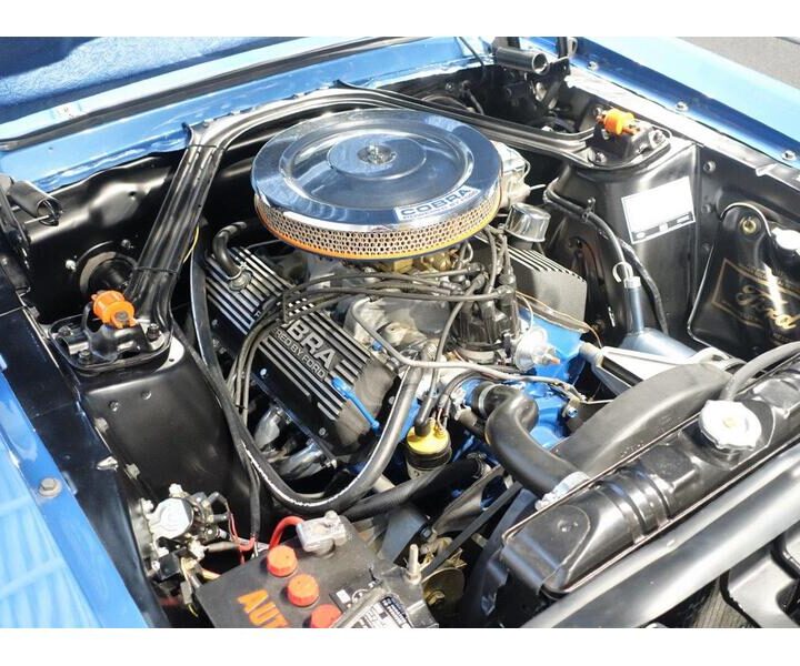 1967 Shelby GT350 Blue Engine